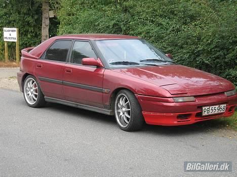 Mazda 323F væk - med sideskørter og underlæbe skal spatles og males en gang der er penge og lyst til det billede 16