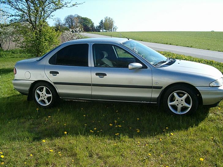 Ford Mondeo 1,8 [solgt] billede 3
