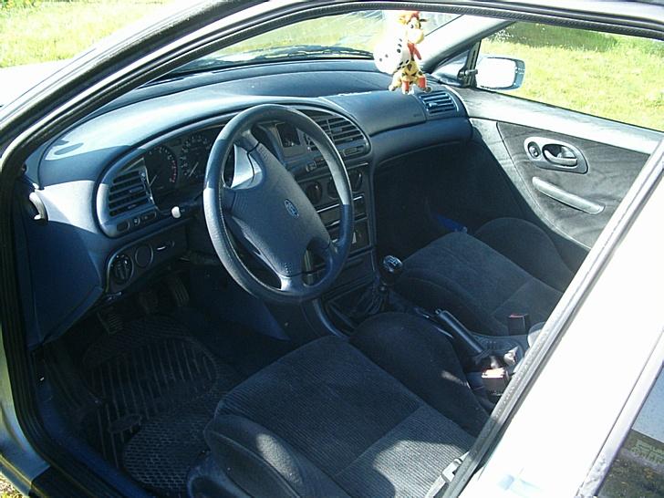 Ford Mondeo 1,8 [solgt] billede 7