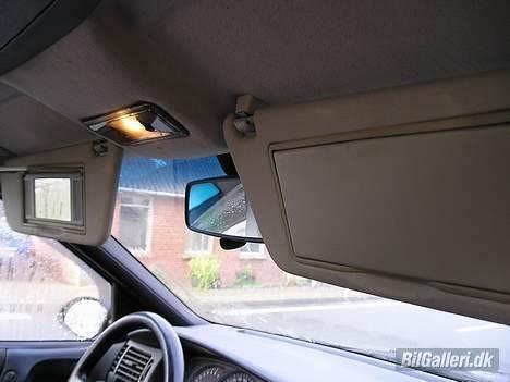 Opel    Vectra *SOLGT* - Solskærme med lys og loftlys med læselampe billede 16