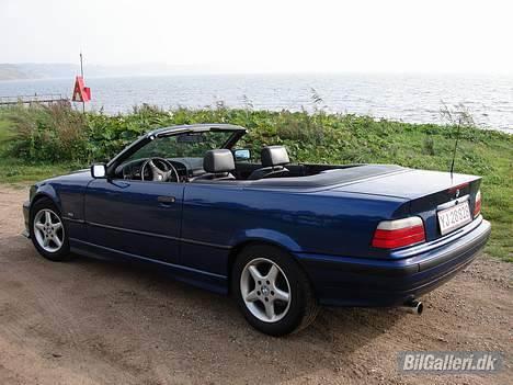 BMW 318i Cabriolet *Til salg* billede 1