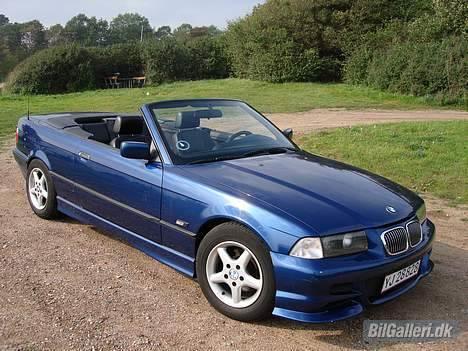 BMW 318i Cabriolet *Til salg* billede 2