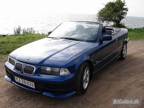 BMW 318i Cabriolet *Til salg* billede 4
