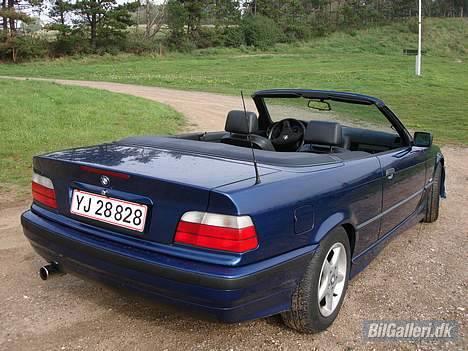 BMW 318i Cabriolet *Til salg* billede 5