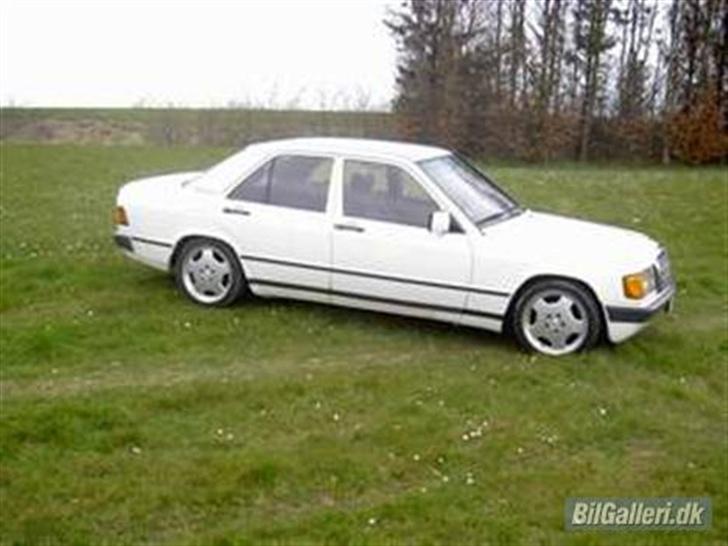 Mercedes Benz 190 e SOLGT!! billede 1