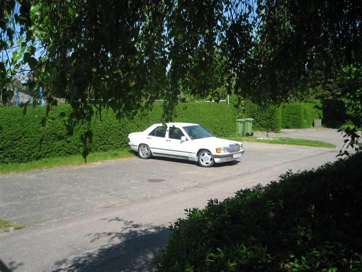 Mercedes Benz 190 e SOLGT!! billede 2