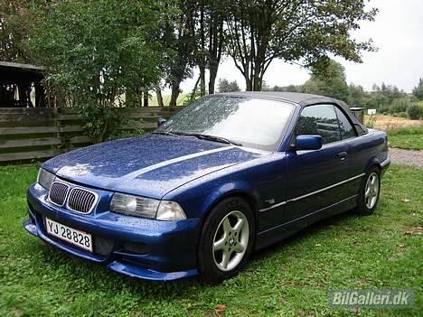 BMW 318i Cabriolet *Til salg* billede 9