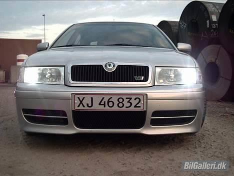 Skoda octavia 1,8t Solgt - Det er godt nok ikk en RS, men den kan da køre fra én! billede 9