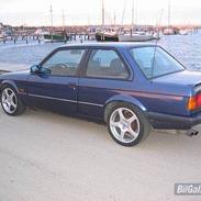 BMW 320i E30  [ Solgt ]