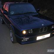 BMW 320i E30  [ Solgt ]