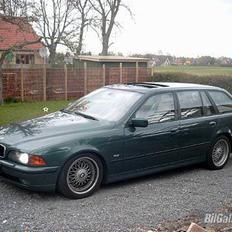 BMW 540 i A