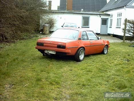 Opel Ascona B - her står den med 8*13 ats billede 1