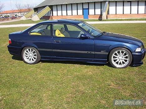 BMW 320i - E36 coupe (SOLGT) billede 2
