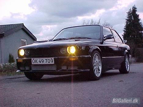 BMW E30 320i billede 3