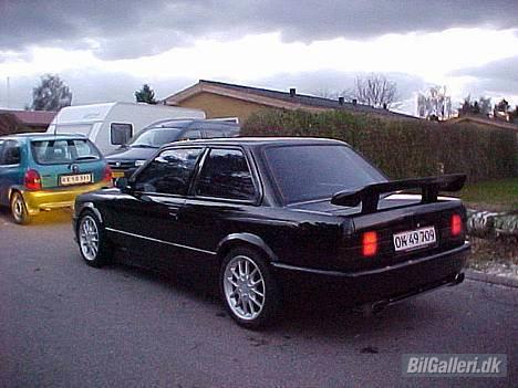 BMW E30 320i billede 4