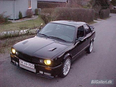 BMW E30 320i billede 8