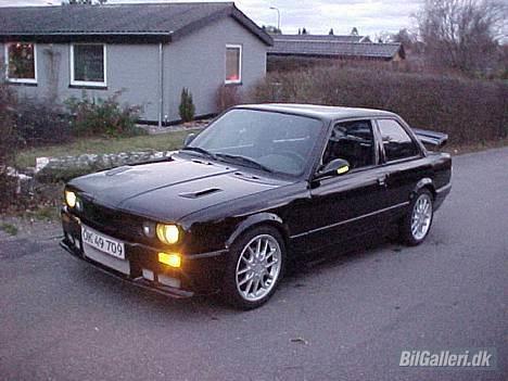 BMW E30 320i billede 9