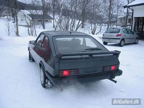 Ford Capri mk3 2.8i billede 3