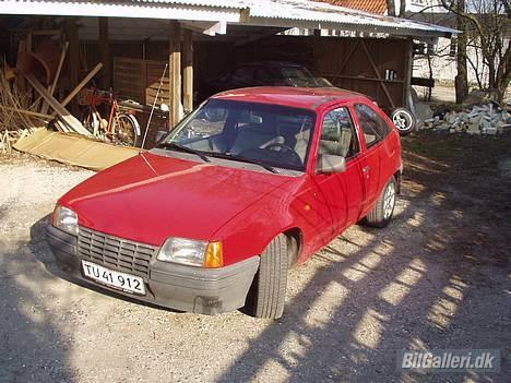 Opel Kadett E *skrottet* billede 1