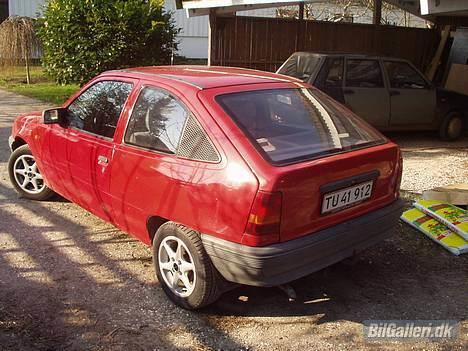 Opel Kadett E *skrottet* billede 2