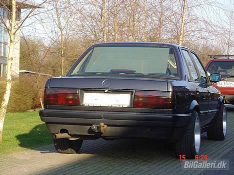 BMW 320i e30 SOLGT billede 2