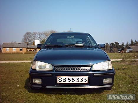 Opel Kadett E  SOLGT ! - Som man kan se er der masser at gå i gang med, Men den er da ikke over grim...  Altså bare standart... billede 4