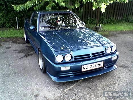 Opel Manta B 3,0 *SOLGT* billede 1