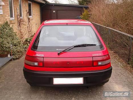 Mazda 323 1.3 LX billede 2