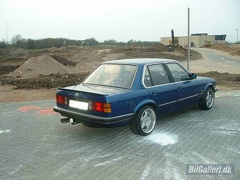 BMW 320i - min første bmw e30 billede 2