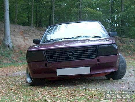 Opel Ascona B   SOLGT billede 1