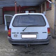 Opel kadett e carvan skrot