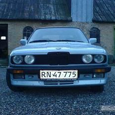 BMW 325i E30