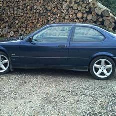 BMW - 316i Compact Solgt