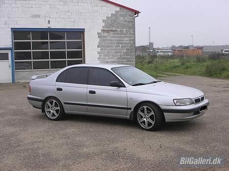Toyota Carina E 2,0 GLI billede 3