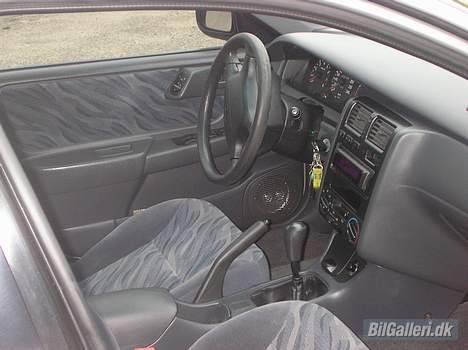 Toyota Carina E 2,0 GLI billede 10