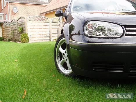 VW Golf 4 *SOLGT* billede 1