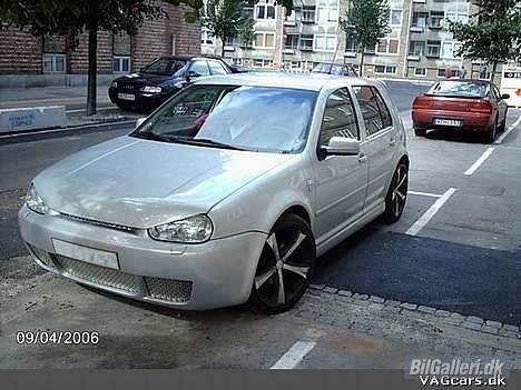 VW Golf 4 (solgt) billede 2