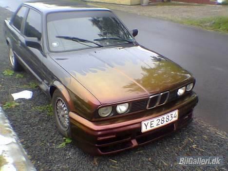 BMW 320i 2,0 2d. SOLGT billede 3