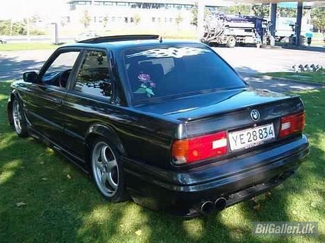 BMW 320i 2,0 2d. SOLGT billede 7