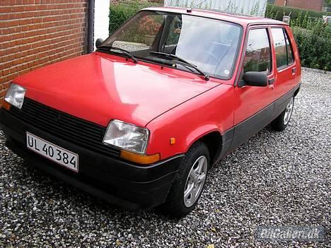 Renault 5 - solgt billede 2