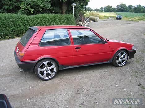 Toyota Corolla GT 16V - lånte min kami`s fælge i en uge.. billede 7