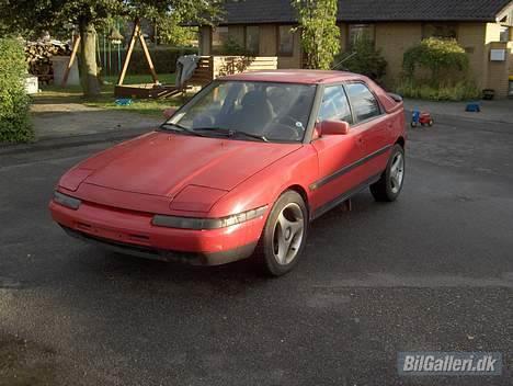 Mazda 323f 1,8i gt billede 1