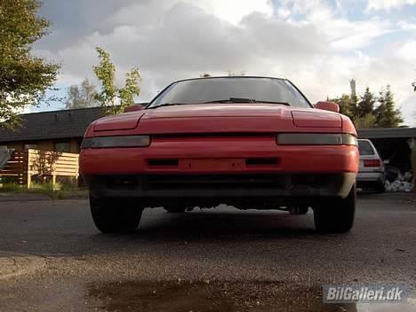 Mazda 323f 1,8i gt billede 2