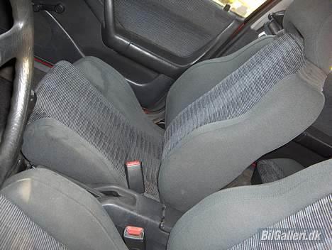 Mazda 323f 1,8i gt billede 8