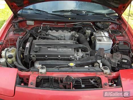 Mazda 323f 1,8i gt billede 9