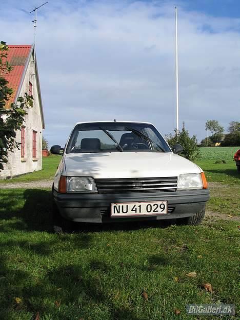 Peugeot 205 XR *SOLGT* billede 9