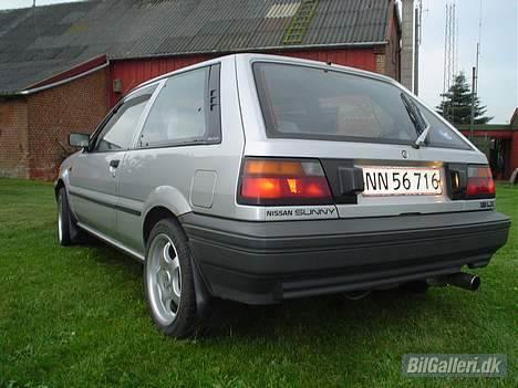 Nissan sunny billede 7