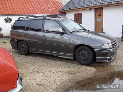 Opel Astra van (Solgt) billede 2