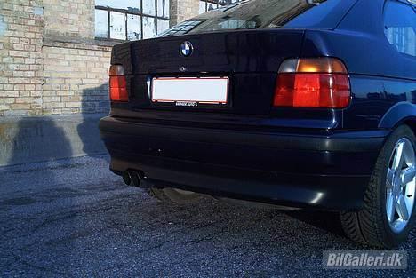 BMW - 316i Compact Solgt - Andre baglygter må være det næste! billede 3