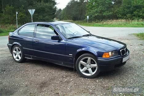 BMW - 316i Compact Solgt - Gammel billeder, der er hvide blinklys nu. billede 4